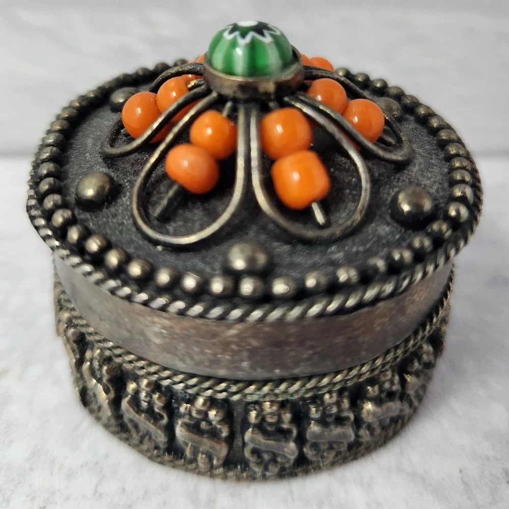 Vtg Ornate MILLEFIORI GLASS Silverplate Trinket Box Velvet Lined 1.5